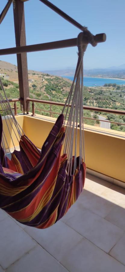 Grosses Haus Mit Traumhaftem Ausblick Διαμέρισμα Γεωργιούπολη Εξωτερικό φωτογραφία